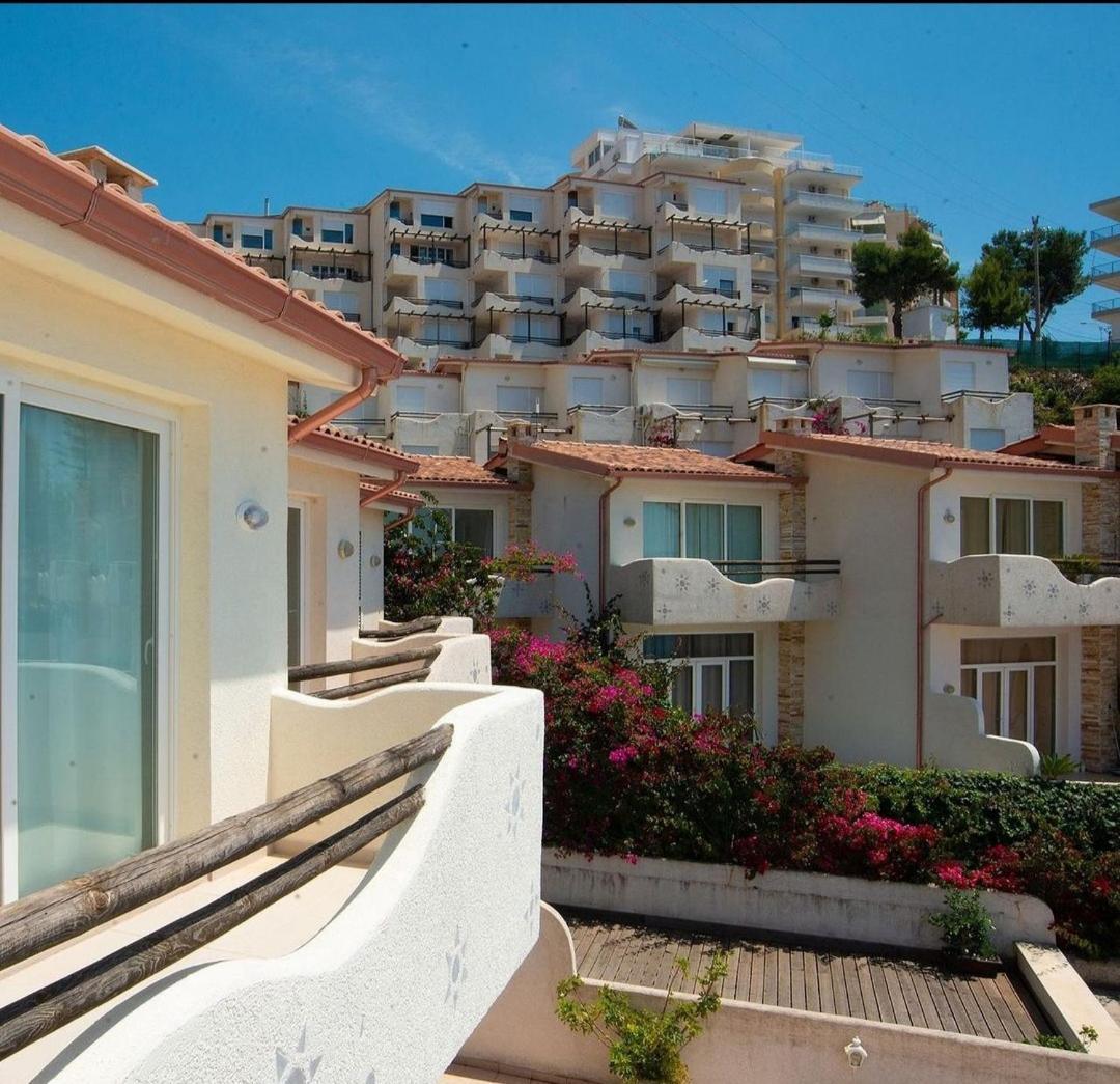 Bougainvill Sunset Villa Saranda Extérieur photo